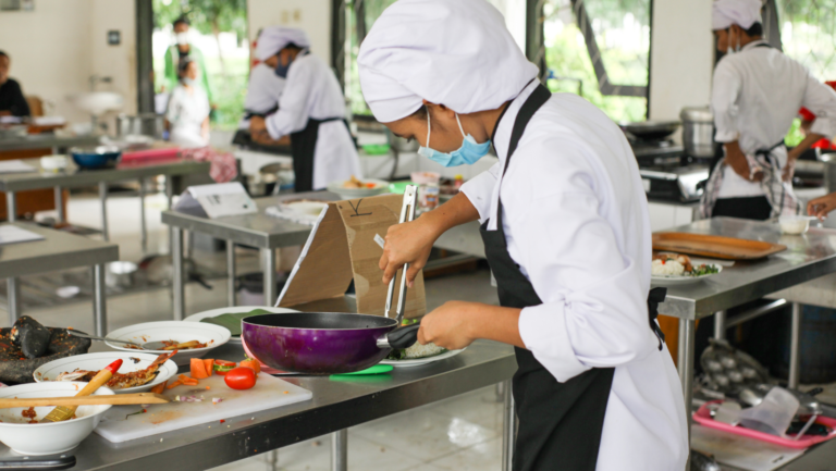 Commis 3 Chef Job Description
