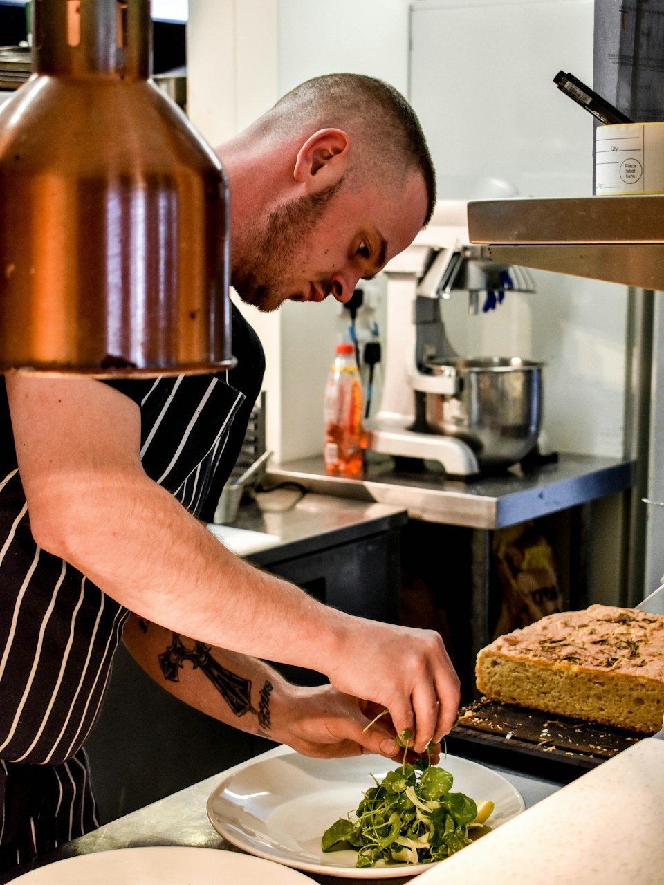 Hire a Banquet Chef: 7 Practical Assessment Tips
