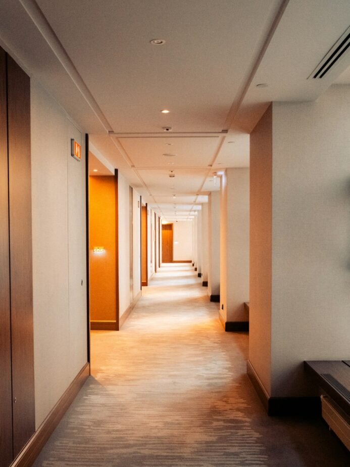 Hotel Group Check-In SOP: Rooming List & Billing Checklist 1 Hotel interior for guest early check-in service