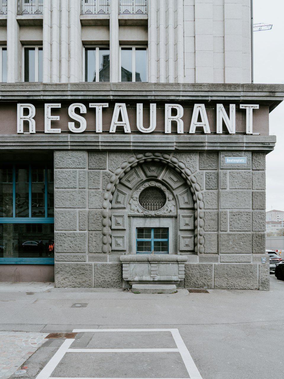 Restaurant Shift Supervisor Hiring: 7 Scenario Tests