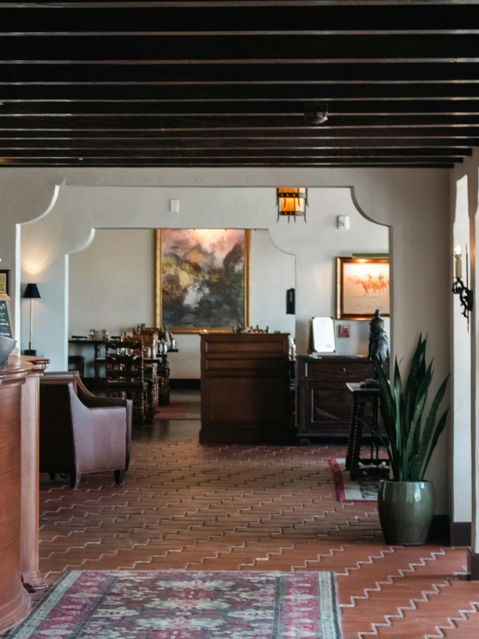 Hotel Phone Reservations: 7 Details to Confirm