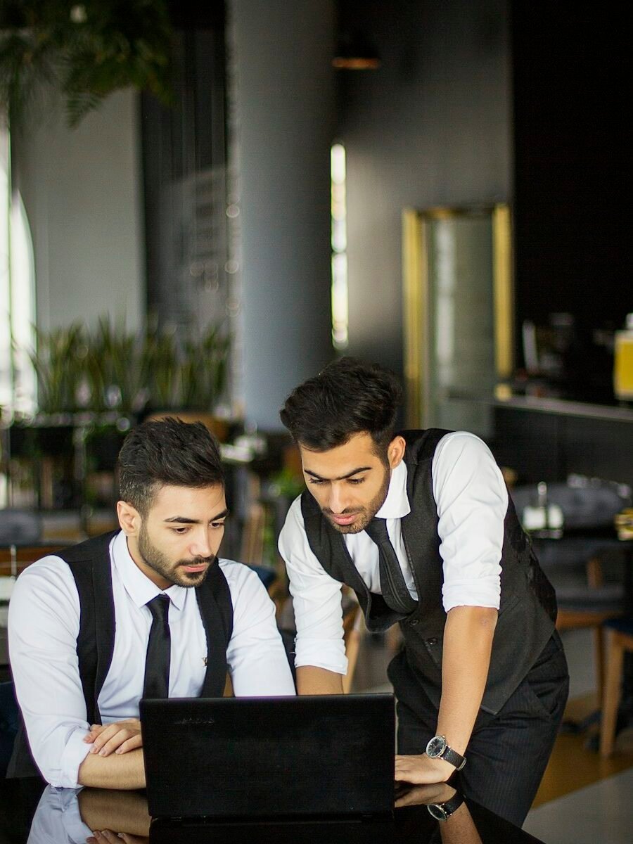 Hotel Concierge Trainee Jobs: 7 CV Examples