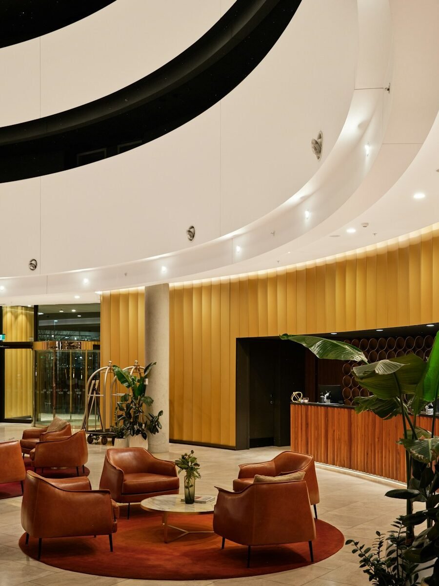 Hotel Security Desk Coordinator Hiring: 7 Checks