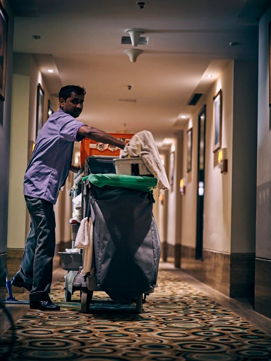 Hotel Room Inspection Lead Hiring: 7 Checks